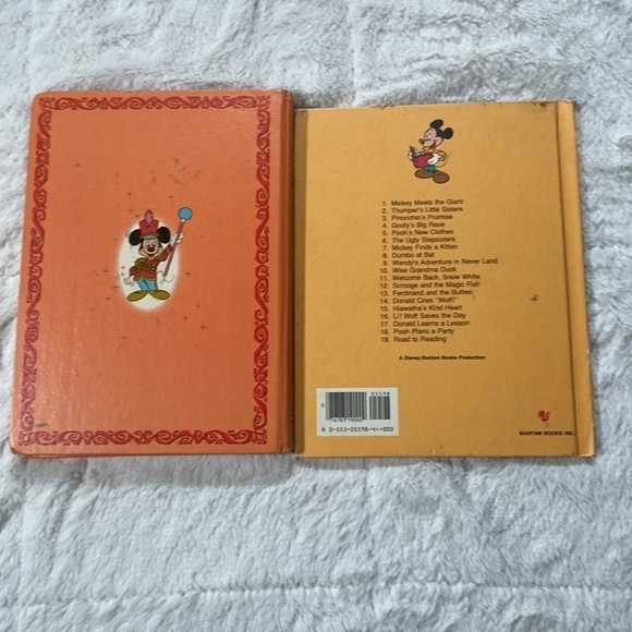 Lot of two vintage Disney hardback books Walt Disney great moments in fiction - Picture 2 of 10